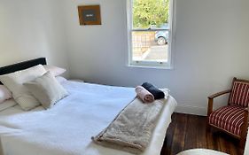 Heritage Cottage In Sandy Bay